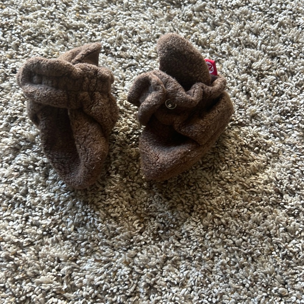 Zutano brown booties sz. 3 months